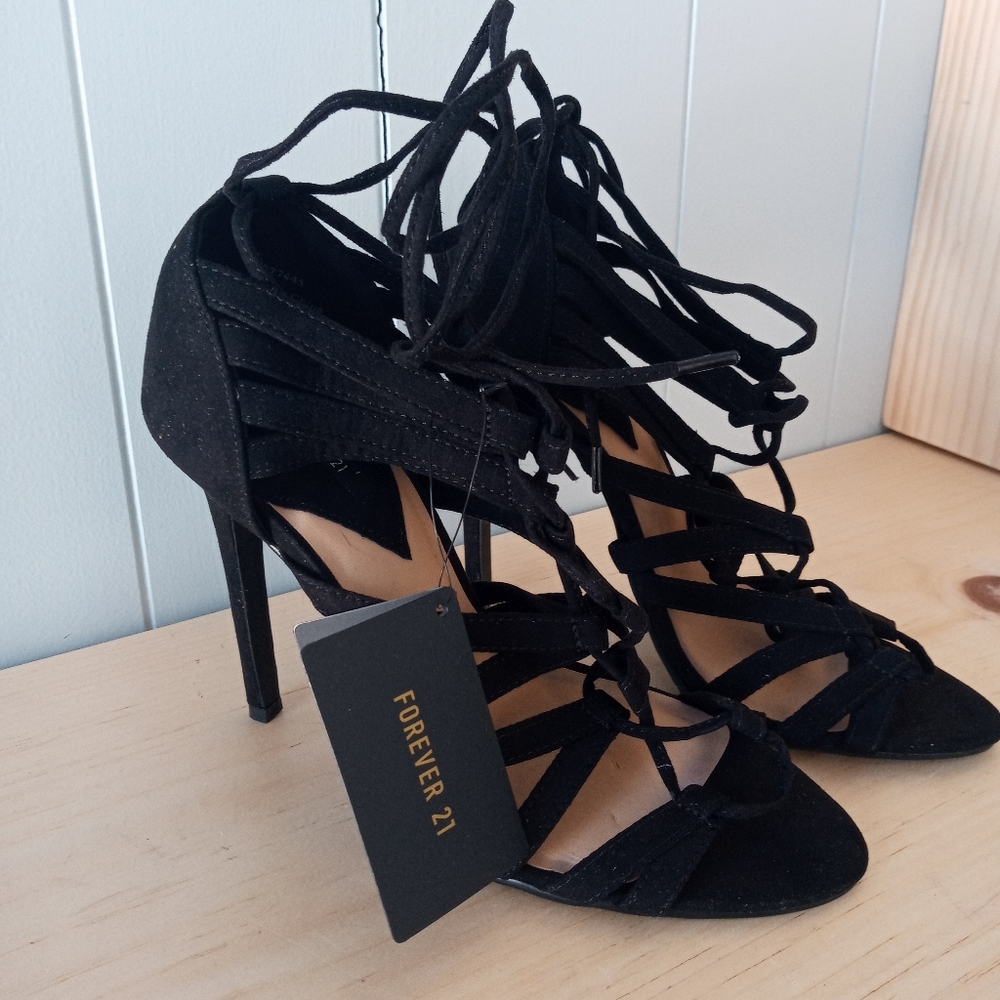 NWT Forever 21 Lace Up Black High Heels 6.5 - Picture 2 of 10